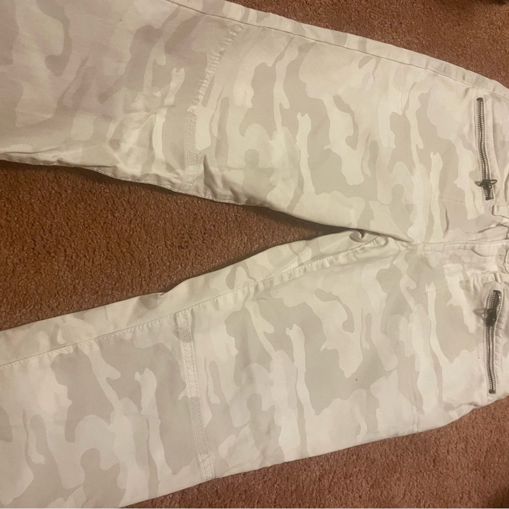 William Rast Camo Skinny Jean like new Sz 29